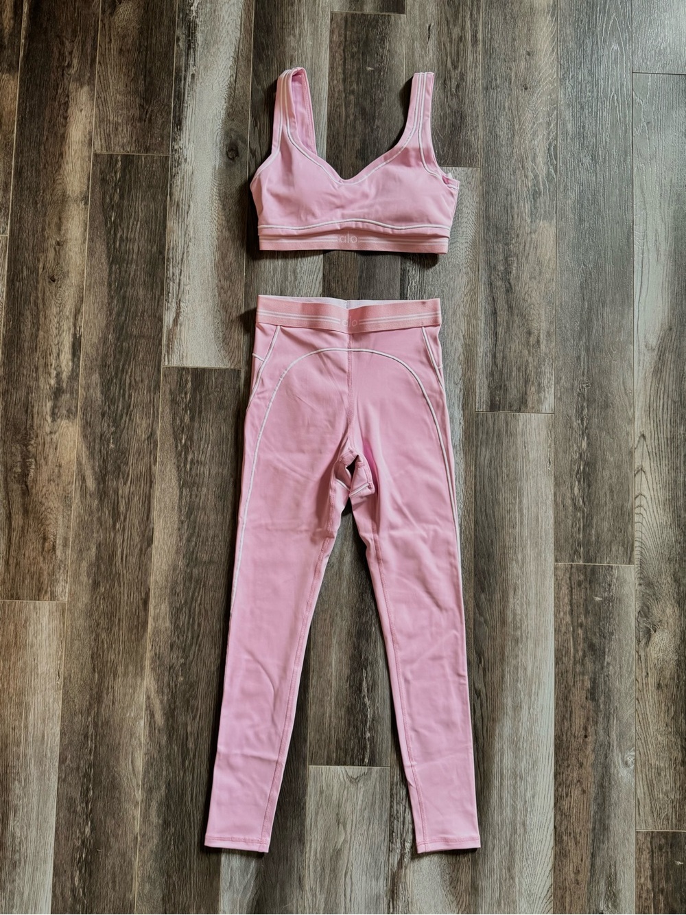 Pink Alo set Sports Bra & Leggings